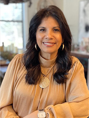 Cathy Treviño, San Jacinto College real estate alumna 